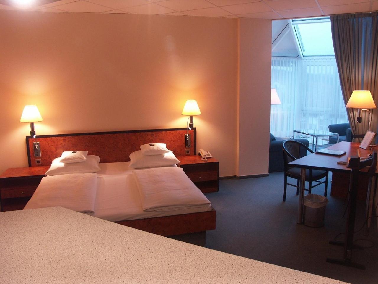 Hotel Arkadia Friedrichsdorf Exterior foto